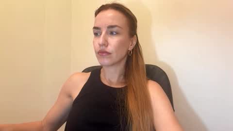 Snapshot of nyxelia_ chatting on November 2025 08:25:02 AM Anastasia online show from November 2025 08:25:02 AM