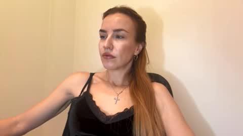 Snapshot of nyxelia_ chatting on November 2025 08:35:01 AM Anastasia online show from November 2025 08:35:01 AM