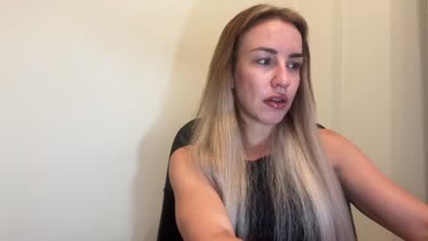 Snapshot of nyxelia_ chatting on June 2026 07:07:01 AM Anastasia online show from June 2026 07:07:01 AM