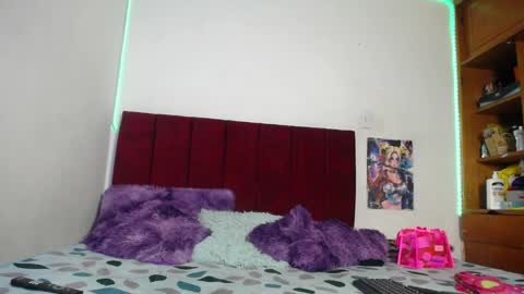 Snapshot of nyxxx_rouge chatting on April 2026 06:11:02 AM nyxxx_rouge online show from April 2026 06:11:02 AM