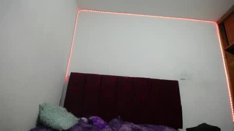 Snapshot of nyxxx_rouge chatting on April 2026 04:21:01 AM nyxxx_rouge online show from April 2026 04:21:01 AM