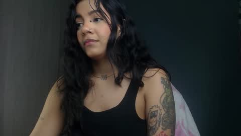 Vale online show from October 2025 12:42:02 AM