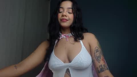 Vale online show from October 2025 12:52:01 AM