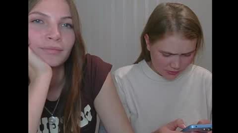 Snapshot of obsos_2 chatting on September 2025 06:11:02 PM DeXsa online show from September 2025 06:11:02 PM