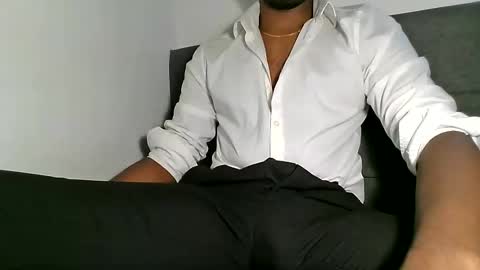 Snapshot of ocean8uk chatting on November 2025 10:48:02 AM ocean8uk online show from November 2025 10:48:02 AM