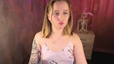 Lili 3 online show from May 2026 12:55:02 PM
