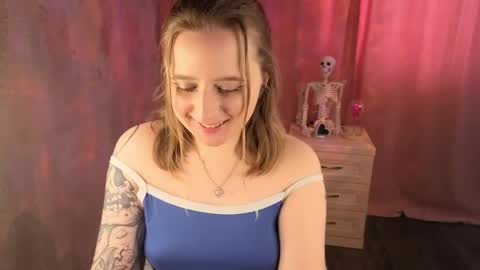 Lili 3 online show from May 2026 02:09:02 AM
