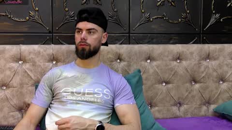 Snapshot of oceanheat chatting on November 2025 10:02:01 PM OceanHeart online show from November 2025 10:02:01 PM