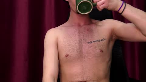 Snapshot of oceanheat chatting on January 2026 06:35:01 PM OceanHeart online show from January 2026 06:35:01 PM