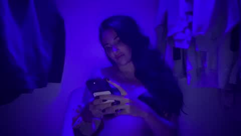 Snapshot of oceanxalara22_xo chatting on October 2025 02:40:02 AM A L A R A online show from October 2025 02:40:02 AM