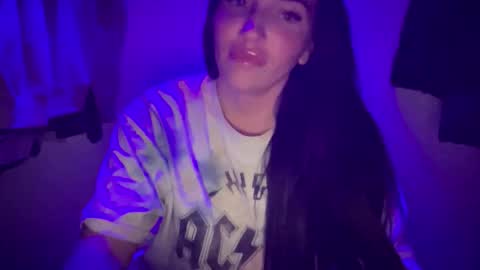 Snapshot of oceanxalara22_xo chatting on October 2025 02:34:01 AM A L A R A online show from October 2025 02:34:01 AM