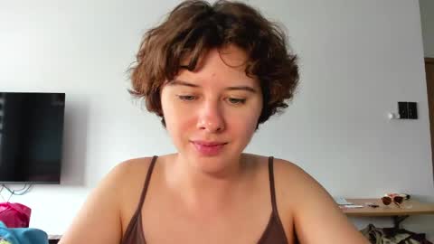 Evie online show from April 2026 05:46:02 AM