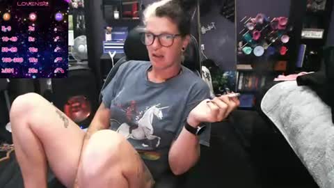 Snapshot of oddywithabody chatting on June 2026 04:11:02 AM Oddy With A Body online show from June 2026 04:11:02 AM