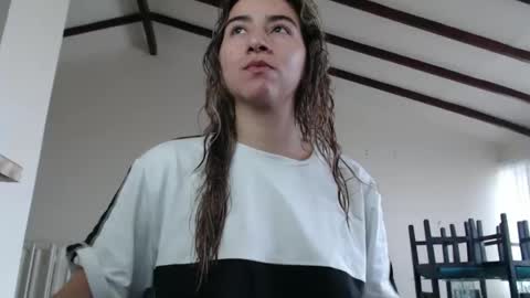 Val online show from February 2025 10:07:02 PM