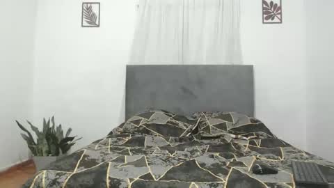 Val online show from October 2025 05:56:01 PM