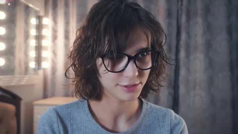 Thea online show from January 2026 05:43:02 AM