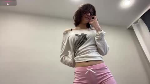 Thea online show from February 2026 04:52:01 AM