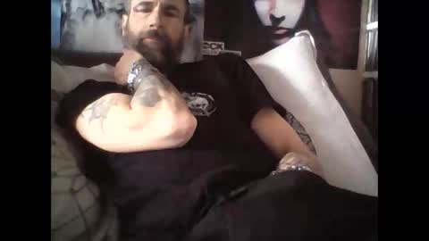 Snapshot of oedipe666 chatting on April 2026 06:06:01 AM oedipe666cam online show from April 2026 06:06:01 AM