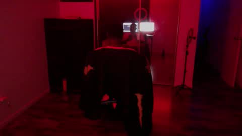 Snapshot of officialmoneyxxx chatting on November 2025 09:53:01 AM Money online show from November 2025 09:53:01 AM