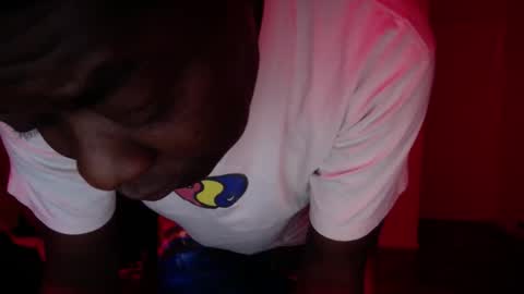 Snapshot of officialmoneyxxx chatting on December 2025 02:58:02 PM Money online show from December 2025 02:58:02 PM