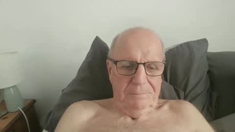 Snapshot of oggi95 chatting on September 2025 10:05:01 AM oggi95 online show from September 2025 10:05:01 AM