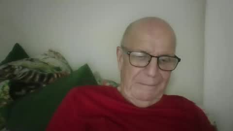 Snapshot of oggi95 chatting on October 2025 07:25:02 PM oggi95 online show from October 2025 07:25:02 PM