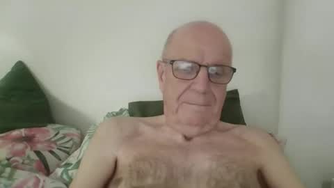 Snapshot of oggi95 chatting on October 2025 02:30:02 PM oggi95 online show from October 2025 02:30:02 PM