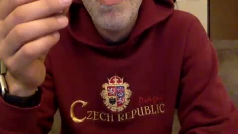 Snapshot of oggs48 chatting on May 2026 09:42:01 PM oggs48 online show from May 2026 09:42:01 PM