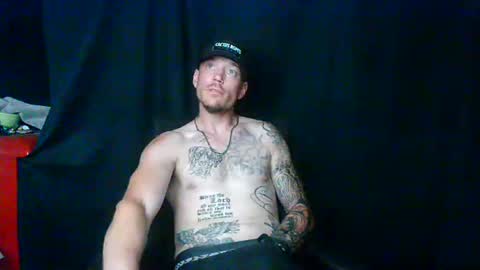 Snapshot of oh_you_know69 chatting on June 2026 07:44:02 PM who dares toss me some tips lets have fun online show from June 2026 07:44:02 PM