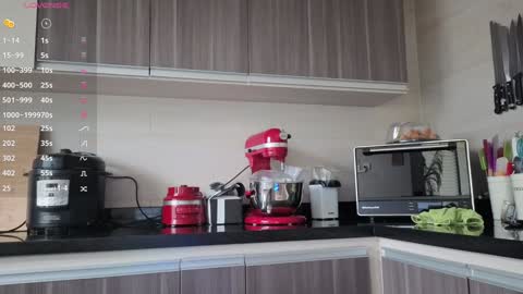 ohanna_ online show from October 2025 04:51:02 PM