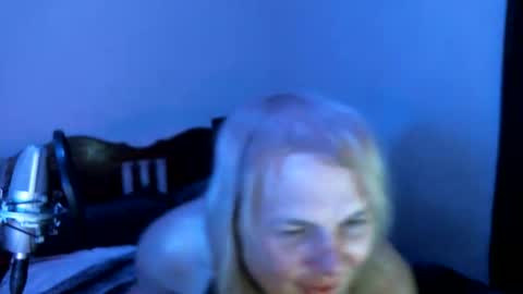 Snapshot of ohellesbells chatting on June 2026 08:30:01 AM ohellesbells online show from June 2026 08:30:01 AM
