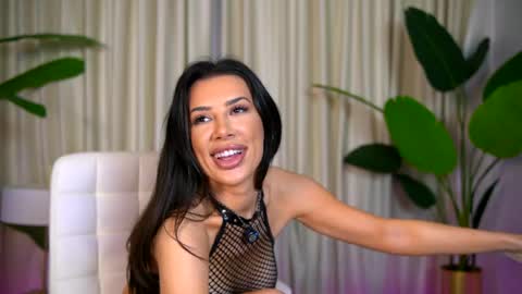 Julia online show from April 2026 05:10:01 AM