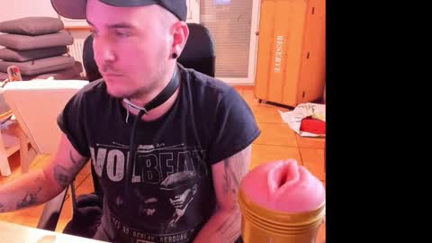 Snapshot of ohihoe92 chatting on September 2025 06:57:01 AM Chris online show from September 2025 06:57:01 AM