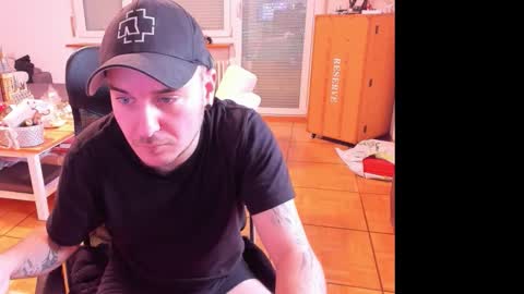 Snapshot of ohihoe92 chatting on February 2026 11:03:01 AM Chris online show from February 2026 11:03:01 AM