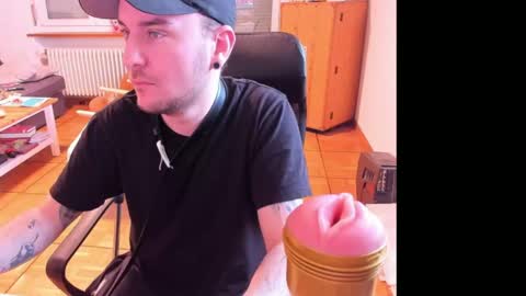 Snapshot of ohihoe92 chatting on March 2026 03:34:01 PM Chris online show from March 2026 03:34:01 PM