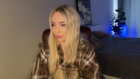 Emma online show from May 2026 04:51:02 AM