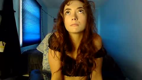 Snapshot of okalley19 chatting on September 2025 07:24:02 PM Alley asian bratty online show from September 2025 07:24:02 PM