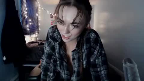 Snapshot of okalley19 chatting on September 2025 11:05:02 PM Alley asian bratty online show from September 2025 11:05:02 PM
