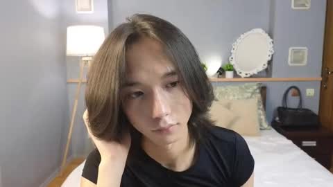 Ami online show from September 2025 01:25:02 PM