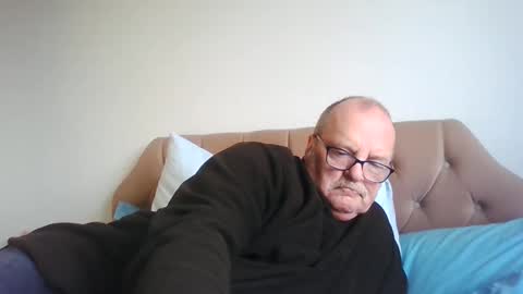 Snapshot of old_fkr chatting on January 2025 12:57:02 PM old_fkr online show from January 2025 12:57:02 PM