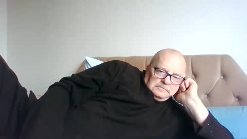 Snapshot of old_fkr chatting on January 2025 10:40:02 AM old_fkr online show from January 2025 10:40:02 AM