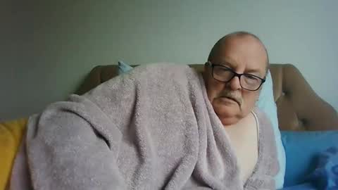 Snapshot of old_fkr chatting on February 2025 12:11:02 PM old_fkr online show from February 2025 12:11:02 PM