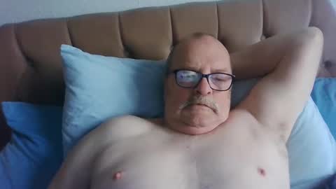 Snapshot of old_fkr chatting on February 2025 09:27:01 AM old_fkr online show from February 2025 09:27:01 AM