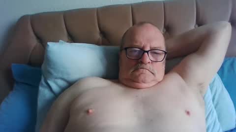 Snapshot of old_fkr chatting on February 2025 10:05:01 AM old_fkr online show from February 2025 10:05:01 AM