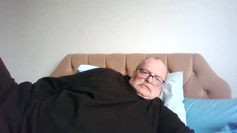 Snapshot of old_fkr chatting on March 2025 10:44:02 AM old_fkr online show from March 2025 10:44:02 AM