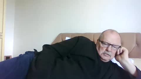 Snapshot of old_fkrr_ chatting on May 2026 09:03:02 AM old_fkrr_ online show from May 2026 09:03:02 AM