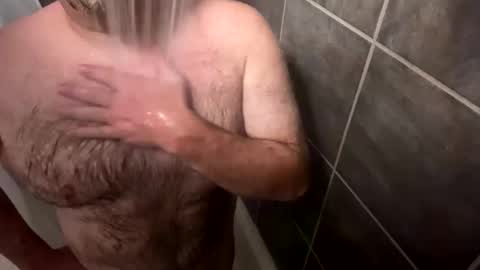 Snapshot of oldbones2 chatting on October 2025 12:31:01 AM oldbones2 online show from October 2025 12:31:01 AM