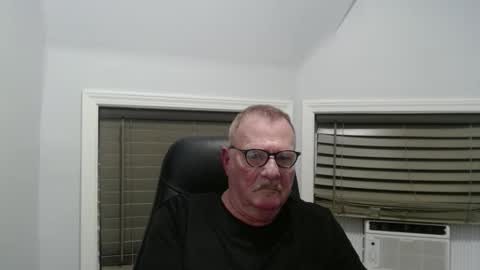 oldguybigd online show from September 2025 04:22:01 AM