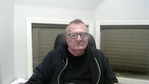oldguybigd online show from November 2025 01:44:01 AM