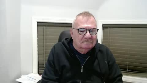 oldguybigd online show from April 2026 03:23:01 AM